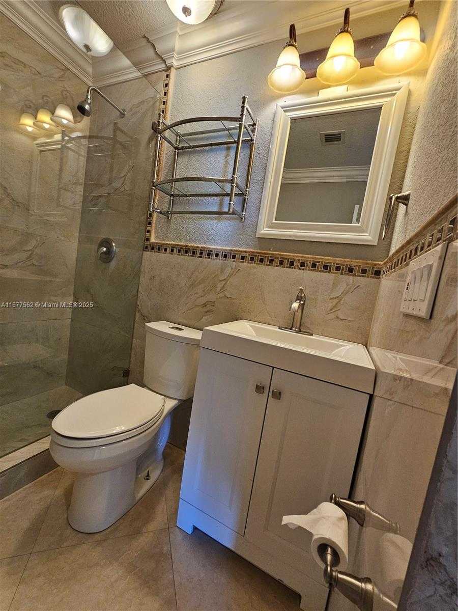 Small Image of 17215 SOUTH WEST 115TH AVE, Miami Number 15