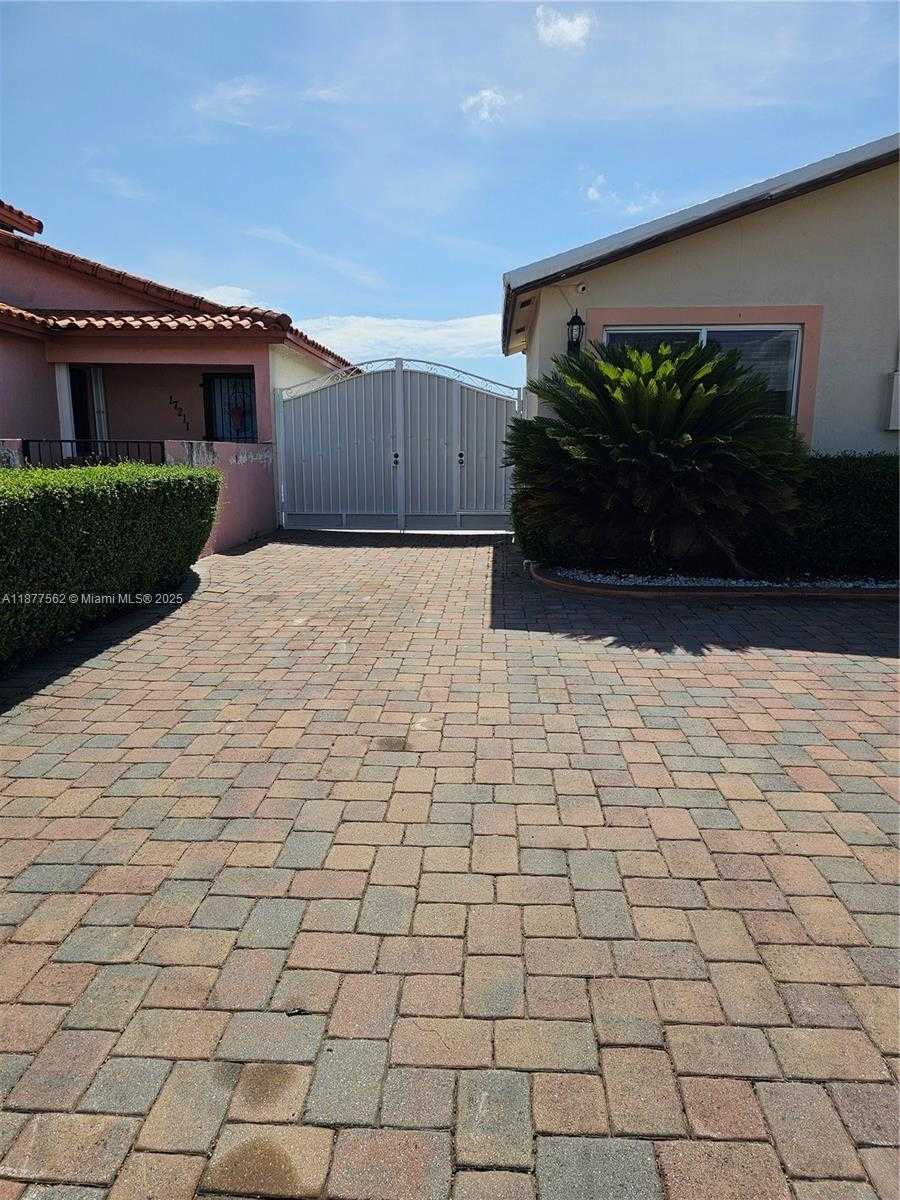 Small Image of 17215 SOUTH WEST 115TH AVE, Miami Number 21