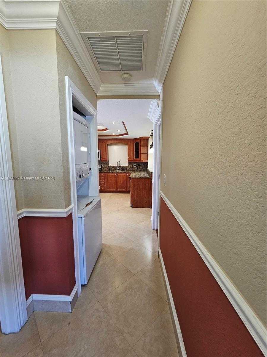 Small Image of 17215 SOUTH WEST 115TH AVE, Miami Number 25