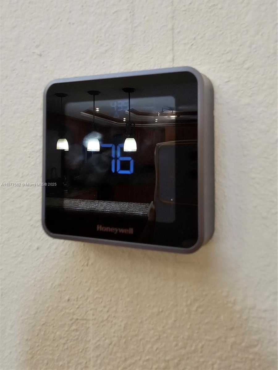 Small Image of 17215 SOUTH WEST 115TH AVE, Miami Number 27