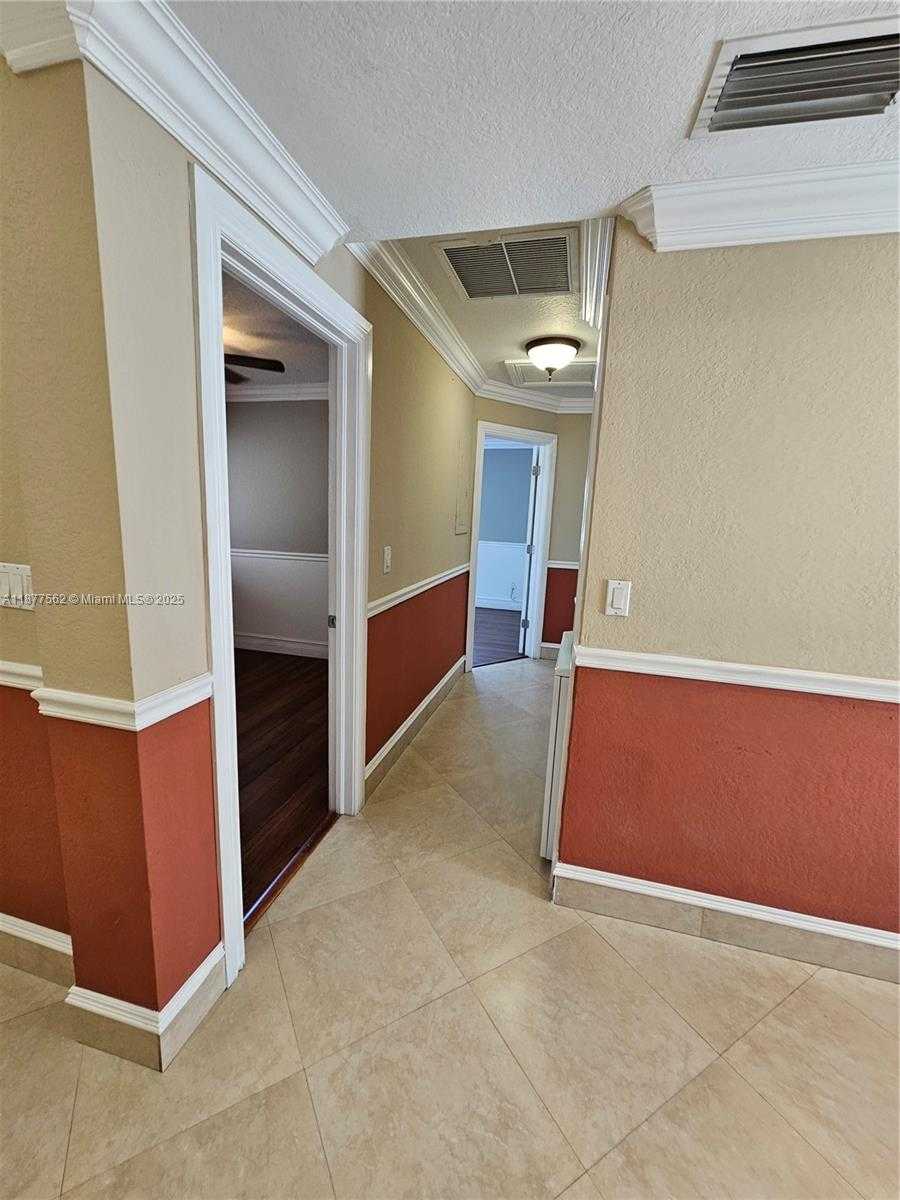 Small Image of 17215 SOUTH WEST 115TH AVE, Miami Number 7