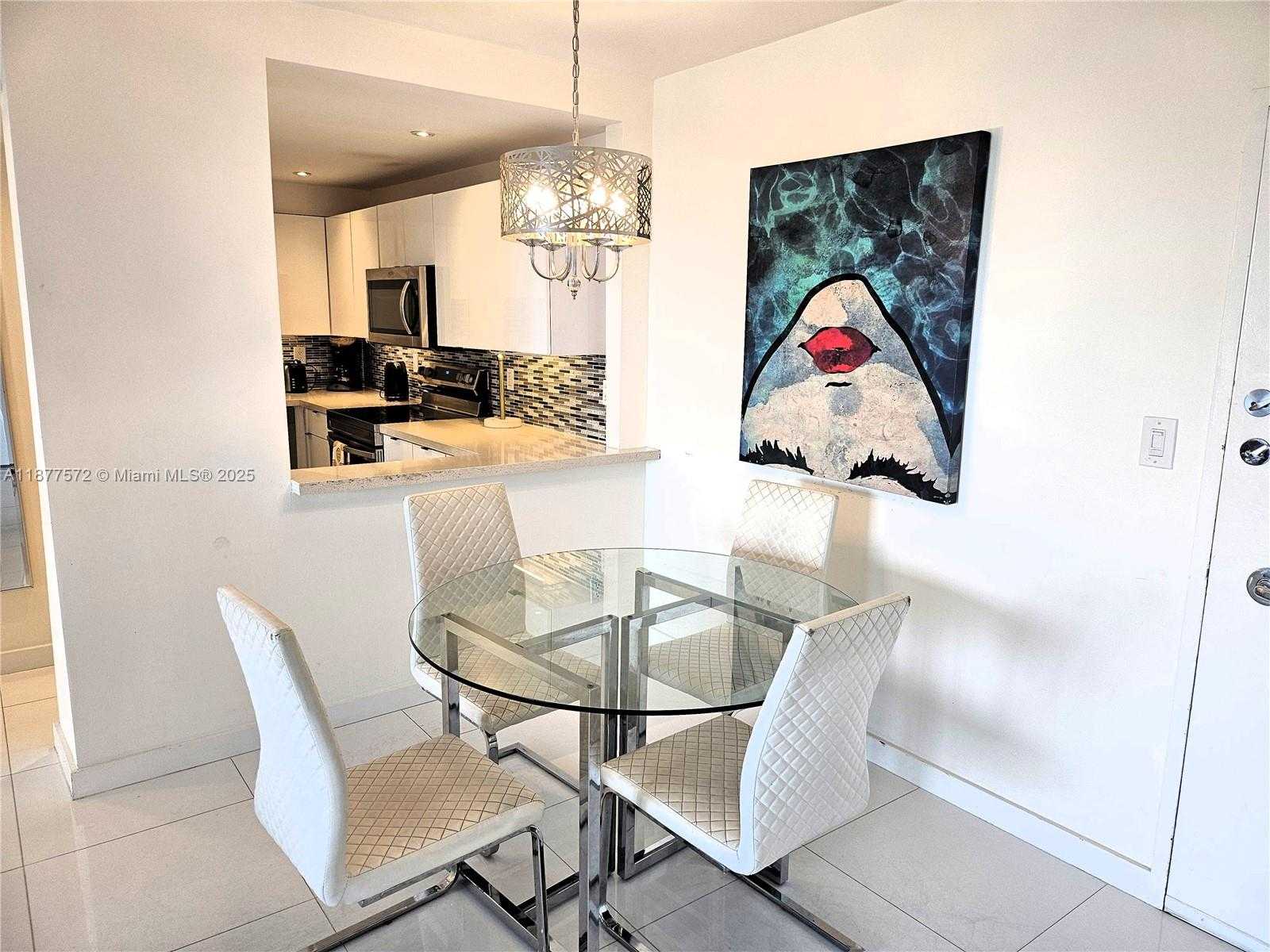 Small Image of 5161 COLLINS AVE #707, Miami Beach Number 10