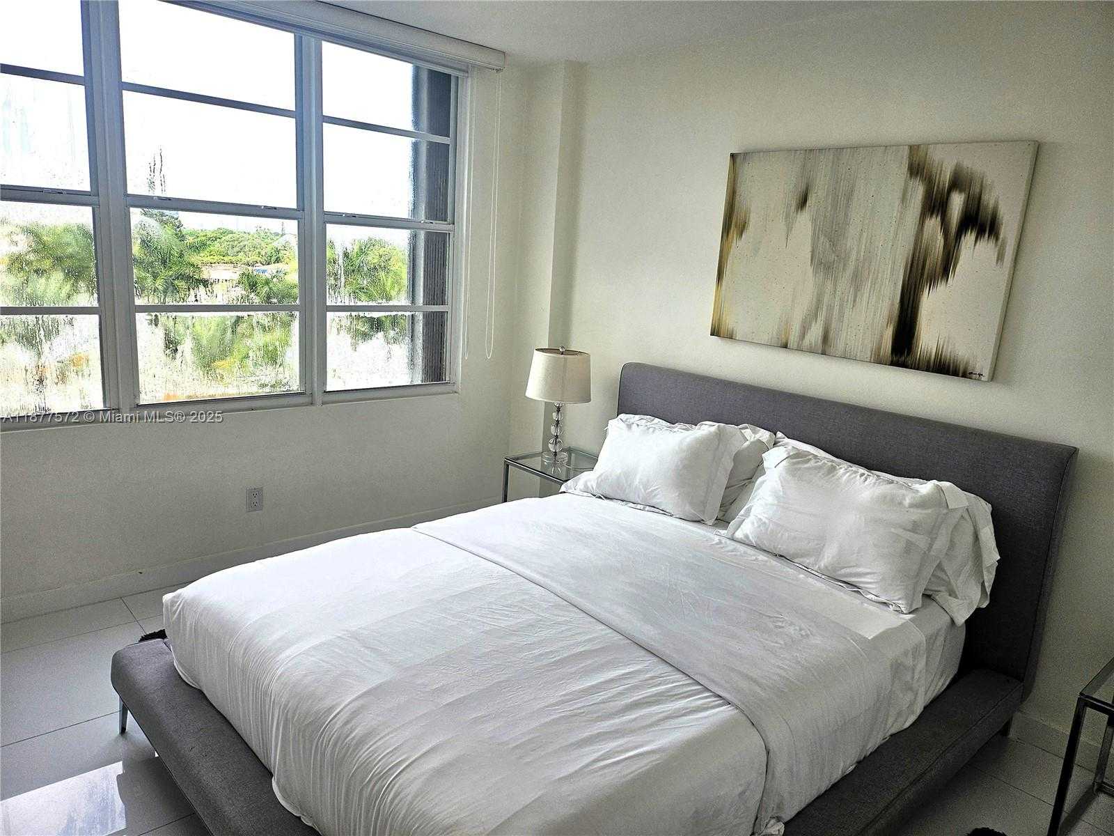 Small Image of 5161 COLLINS AVE #707, Miami Beach Number 15