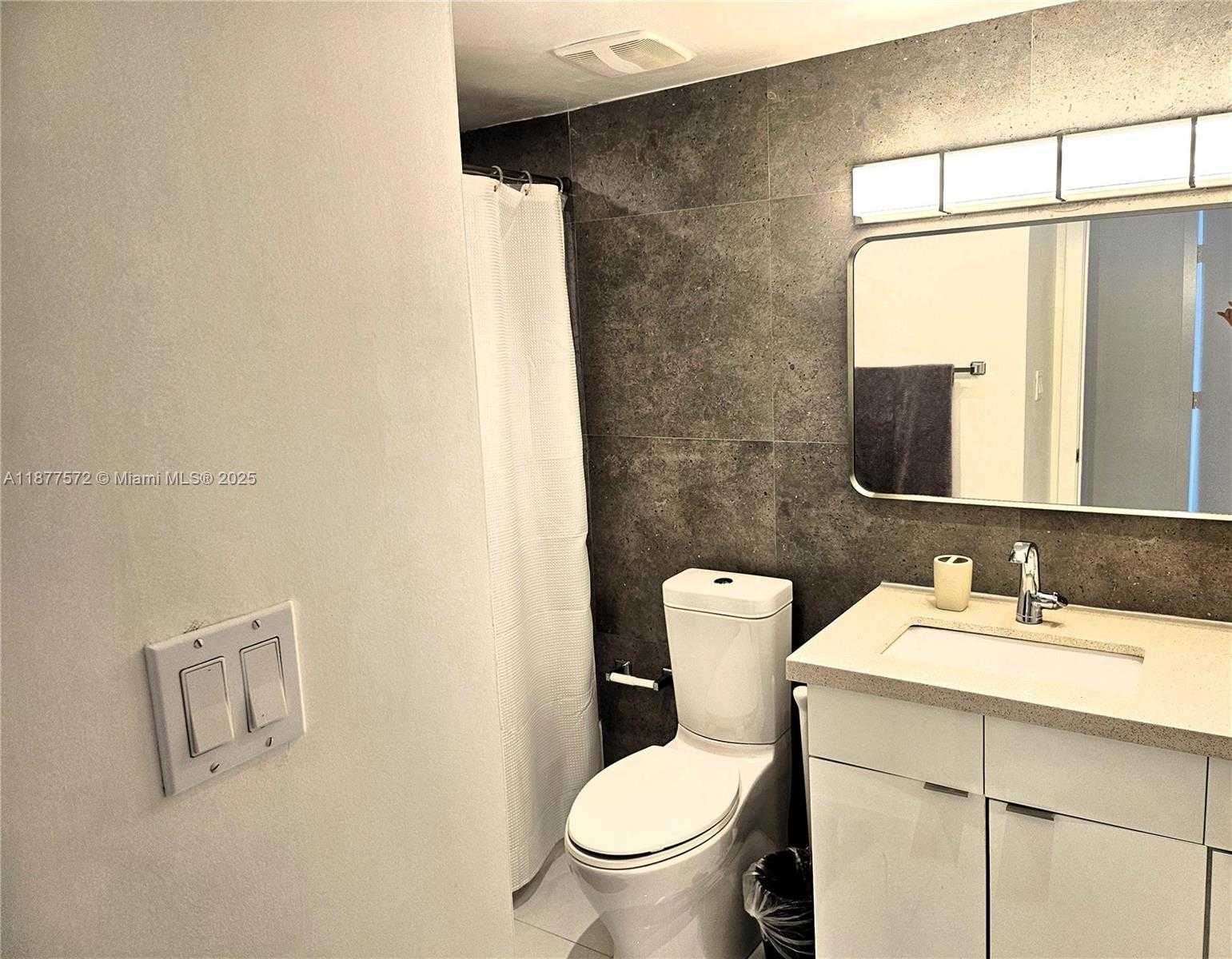 Small Image of 5161 COLLINS AVE #707, Miami Beach Number 16