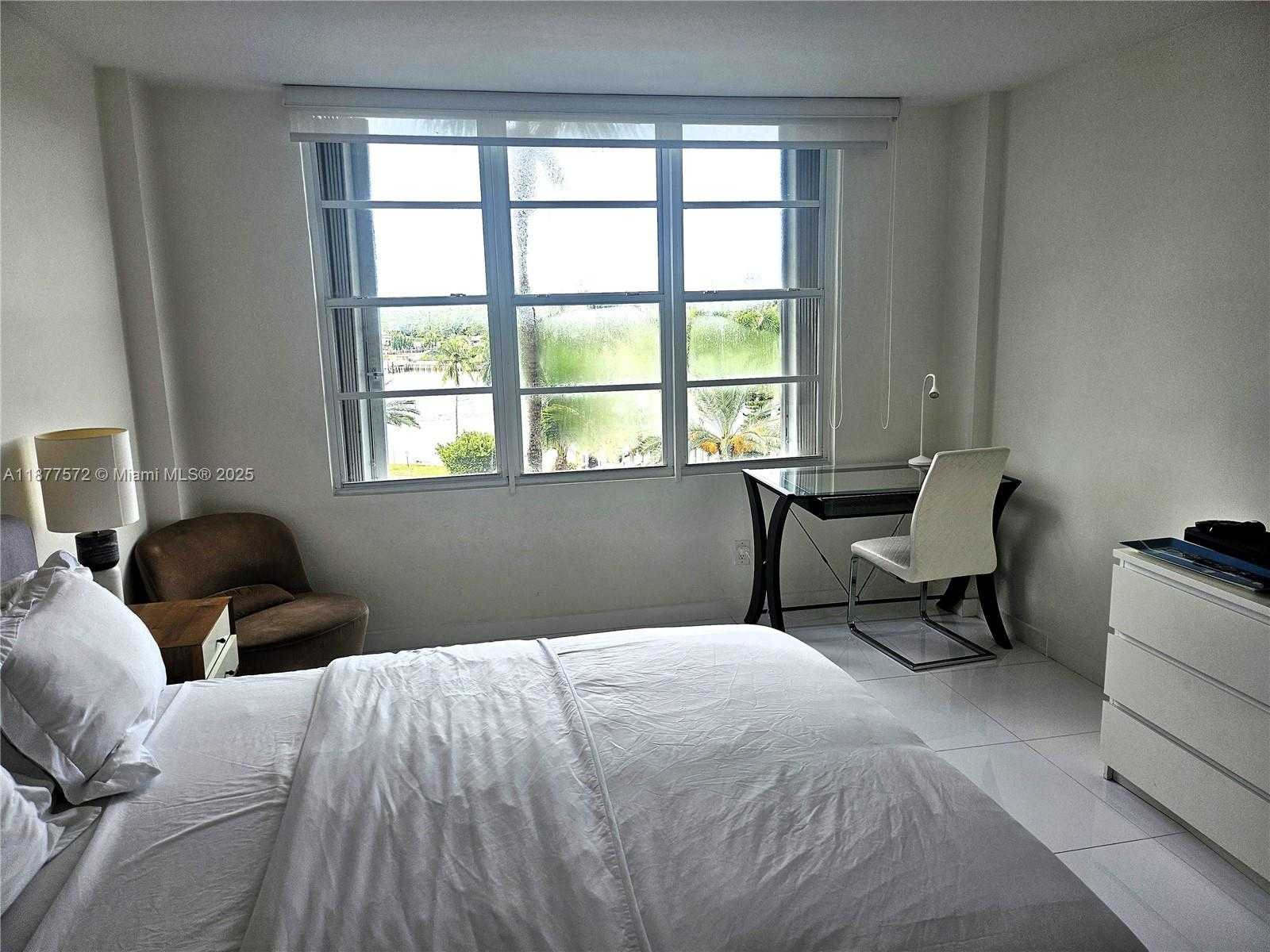 Small Image of 5161 COLLINS AVE #707, Miami Beach Number 20
