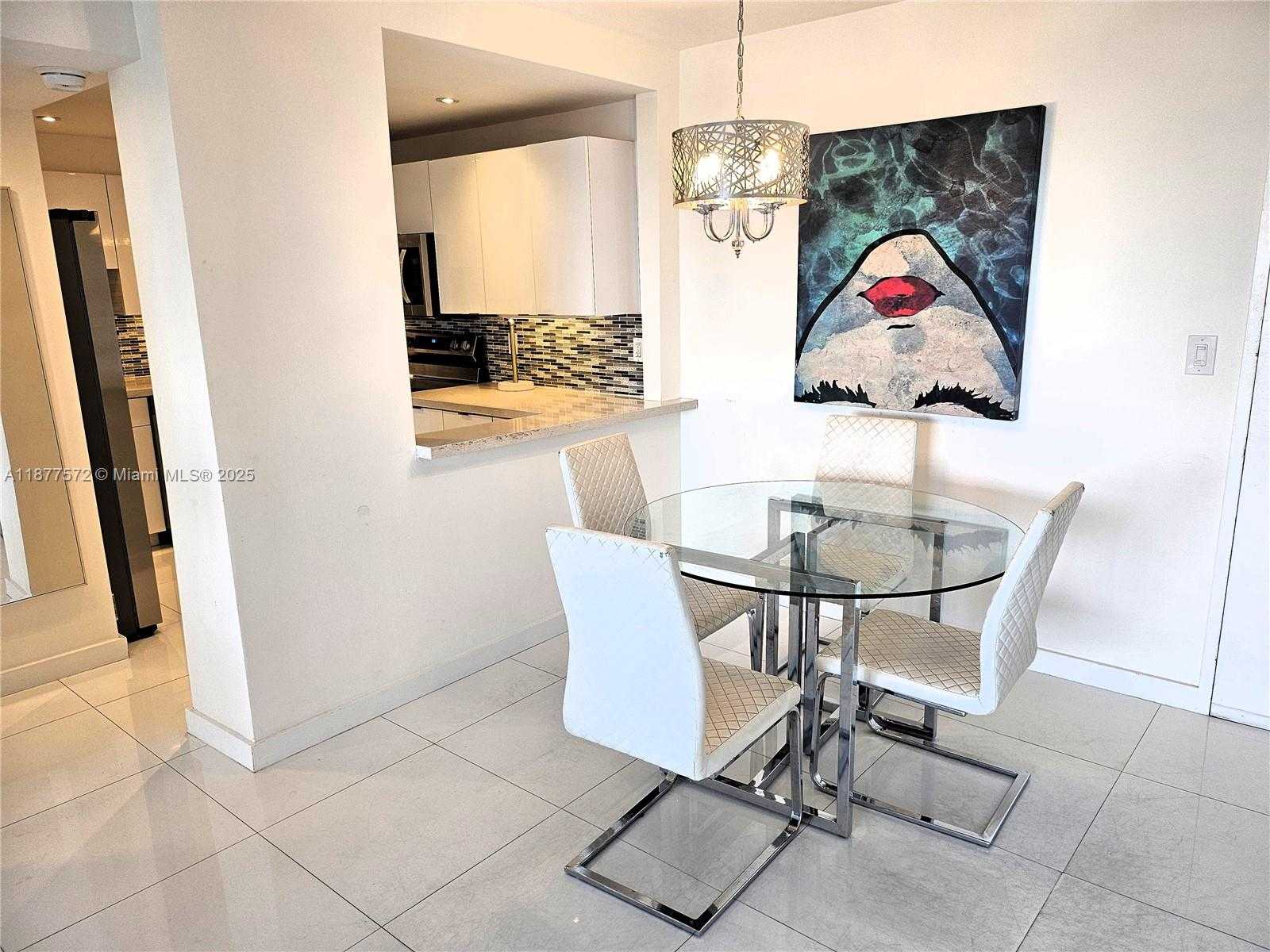 Small Image of 5161 COLLINS AVE #707, Miami Beach Number 6
