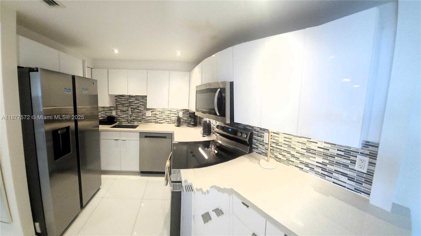 Small Image of 5161 COLLINS AVE #707, Miami Beach Number 8