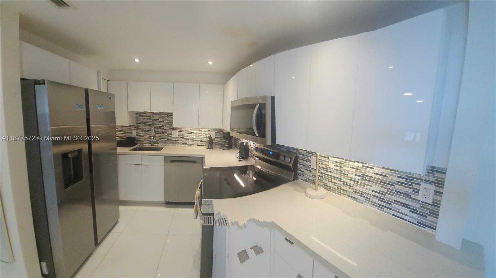 Small Image of 5161 COLLINS AVE #707, Miami Beach Number 9
