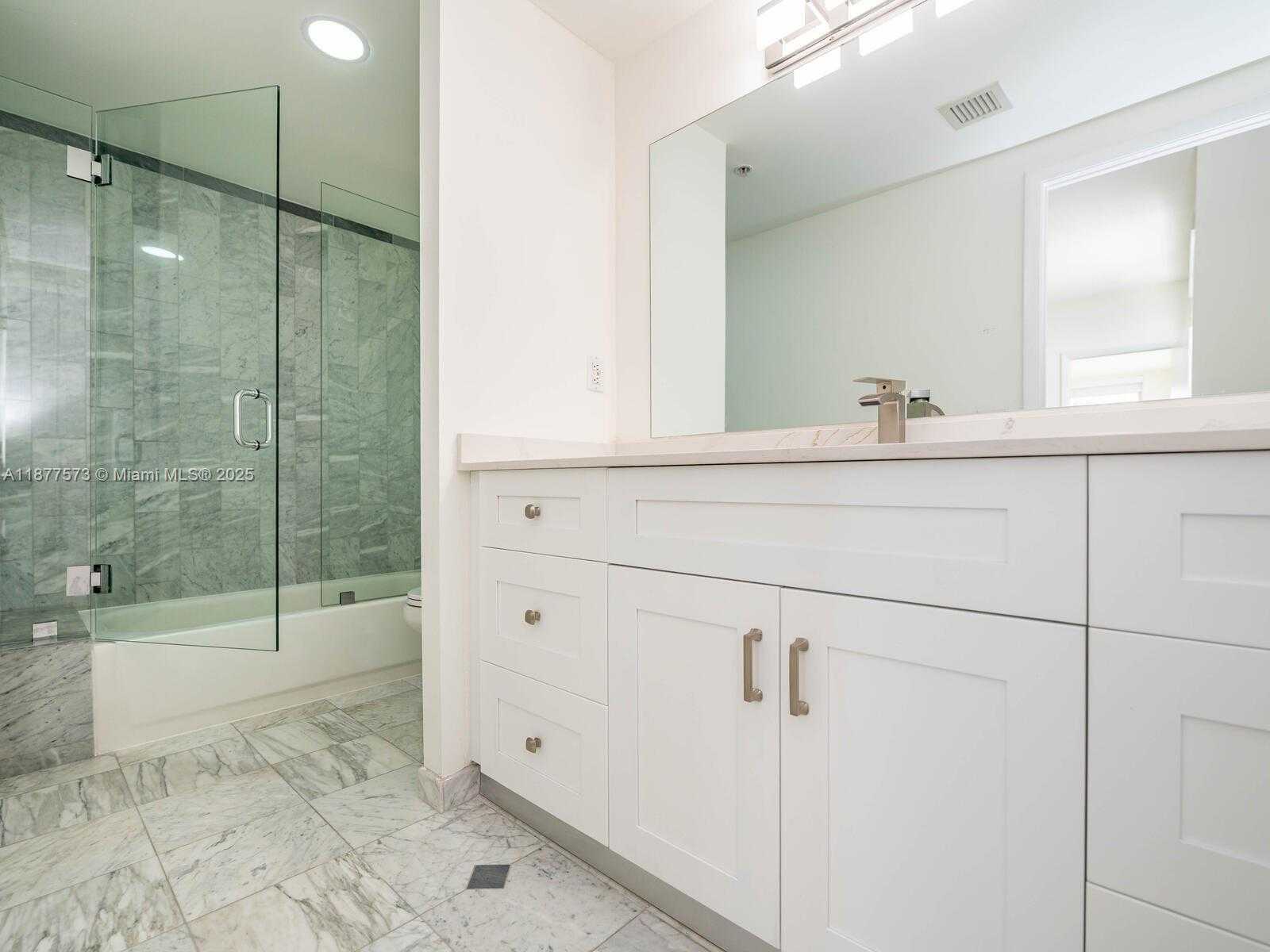 Small Image of 1402 BRICKELL BAY DR #1203, Miami Number 13