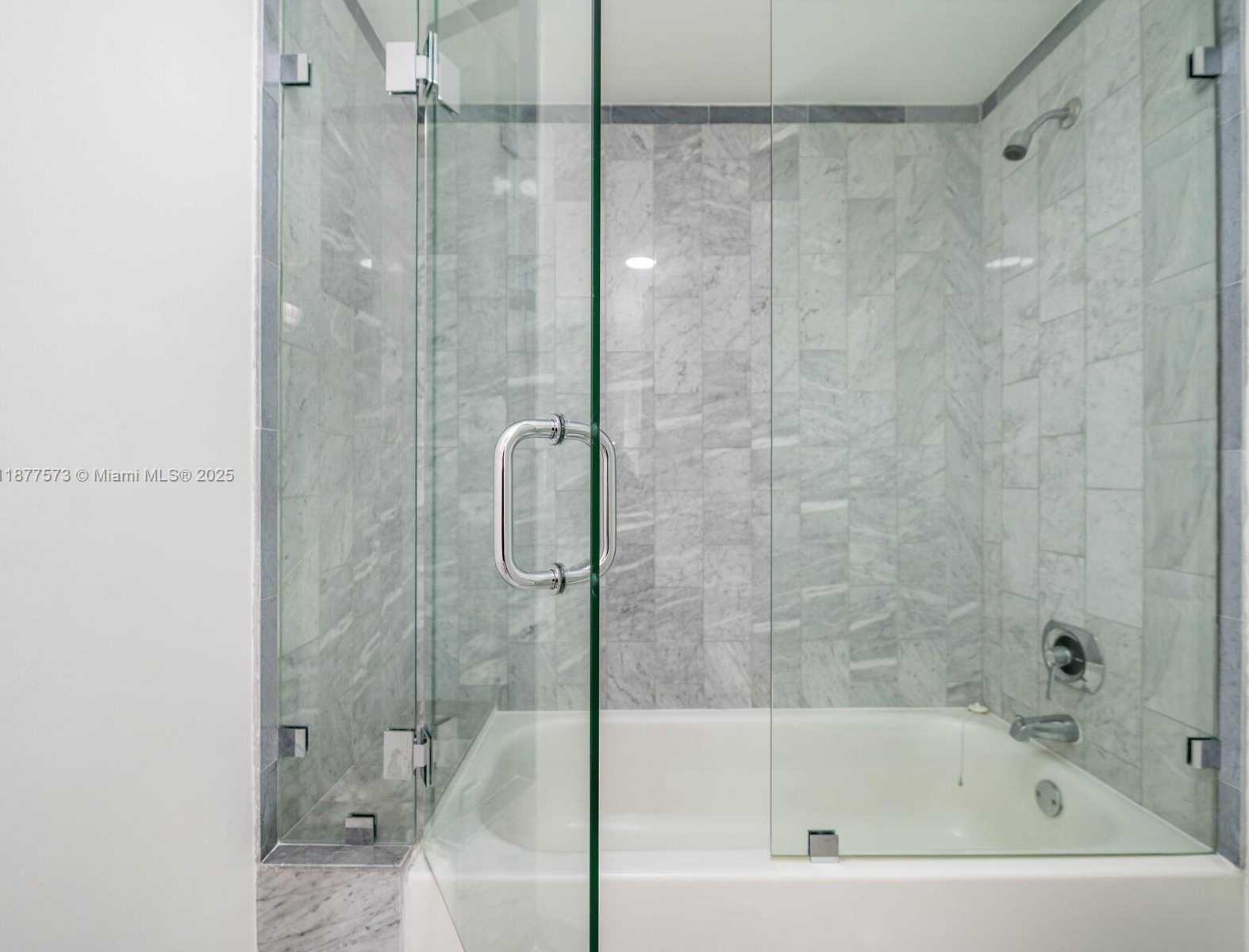 Small Image of 1402 BRICKELL BAY DR #1203, Miami Number 14