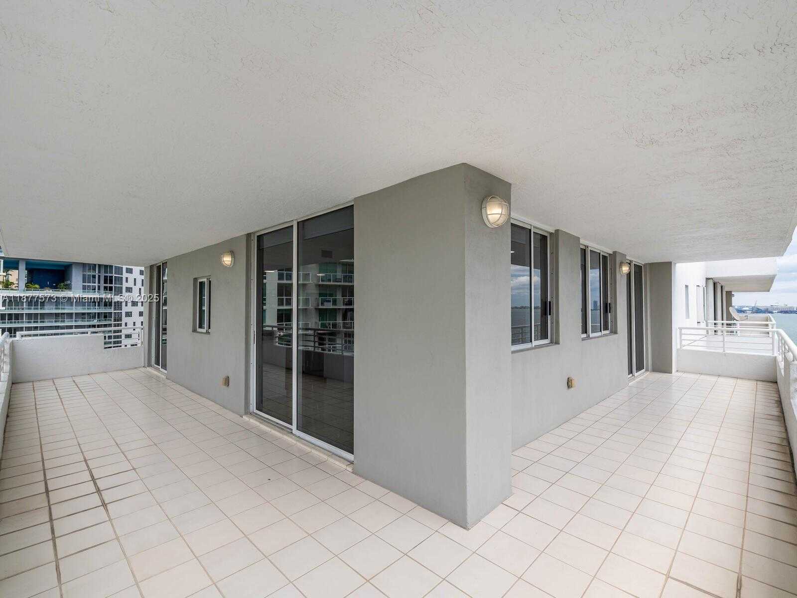 Small Image of 1402 BRICKELL BAY DR #1203, Miami Number 23