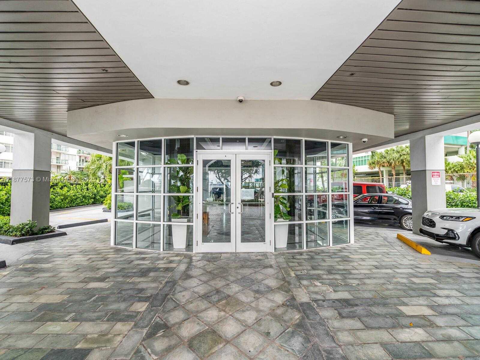 Small Image of 1402 BRICKELL BAY DR #1203, Miami Number 27