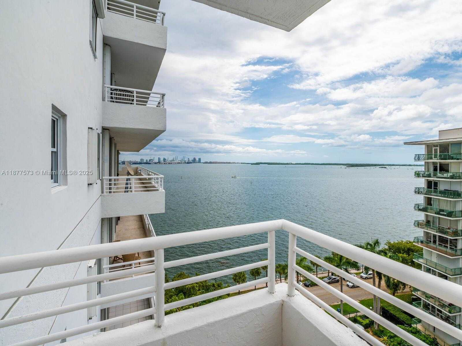 Small Image of 1402 BRICKELL BAY DR #1203, Miami Number 3