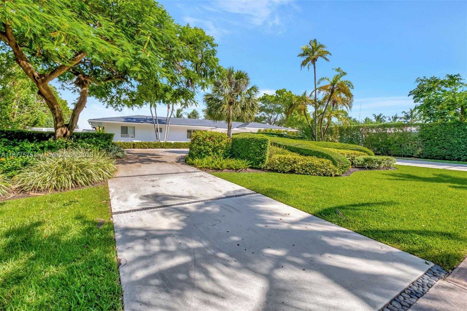 Small Image of 200 HARBOR DR, Key Biscayne Number 14
