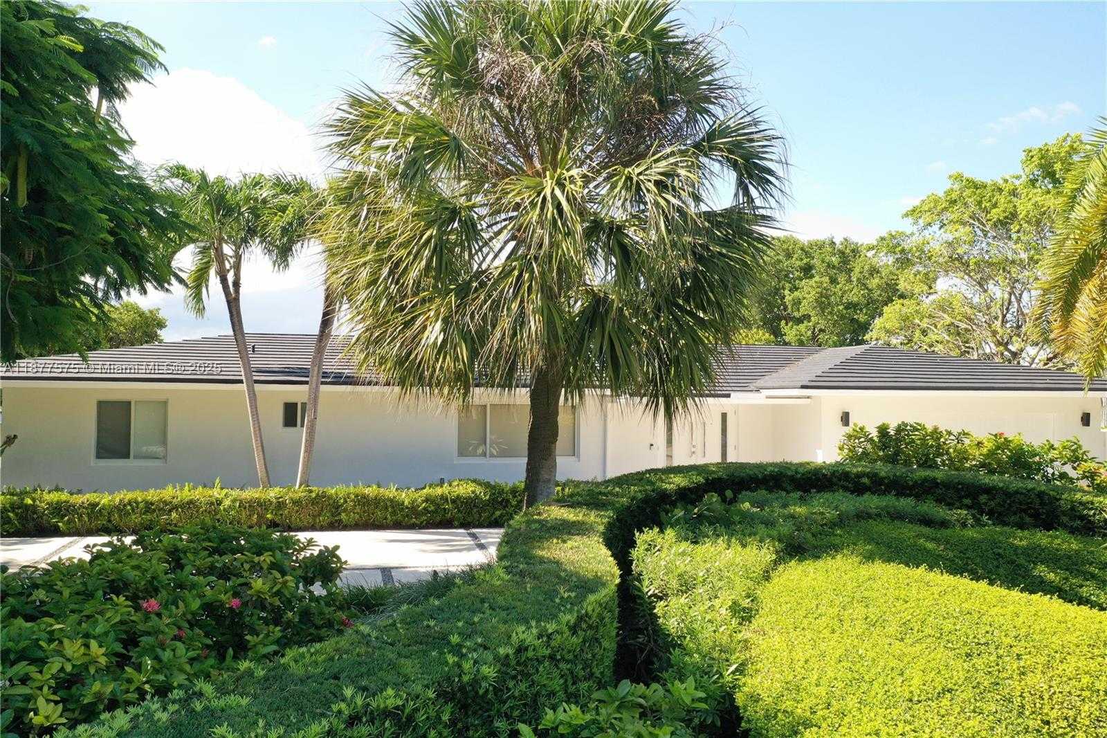 Small Image of 200 HARBOR DR, Key Biscayne Number 4