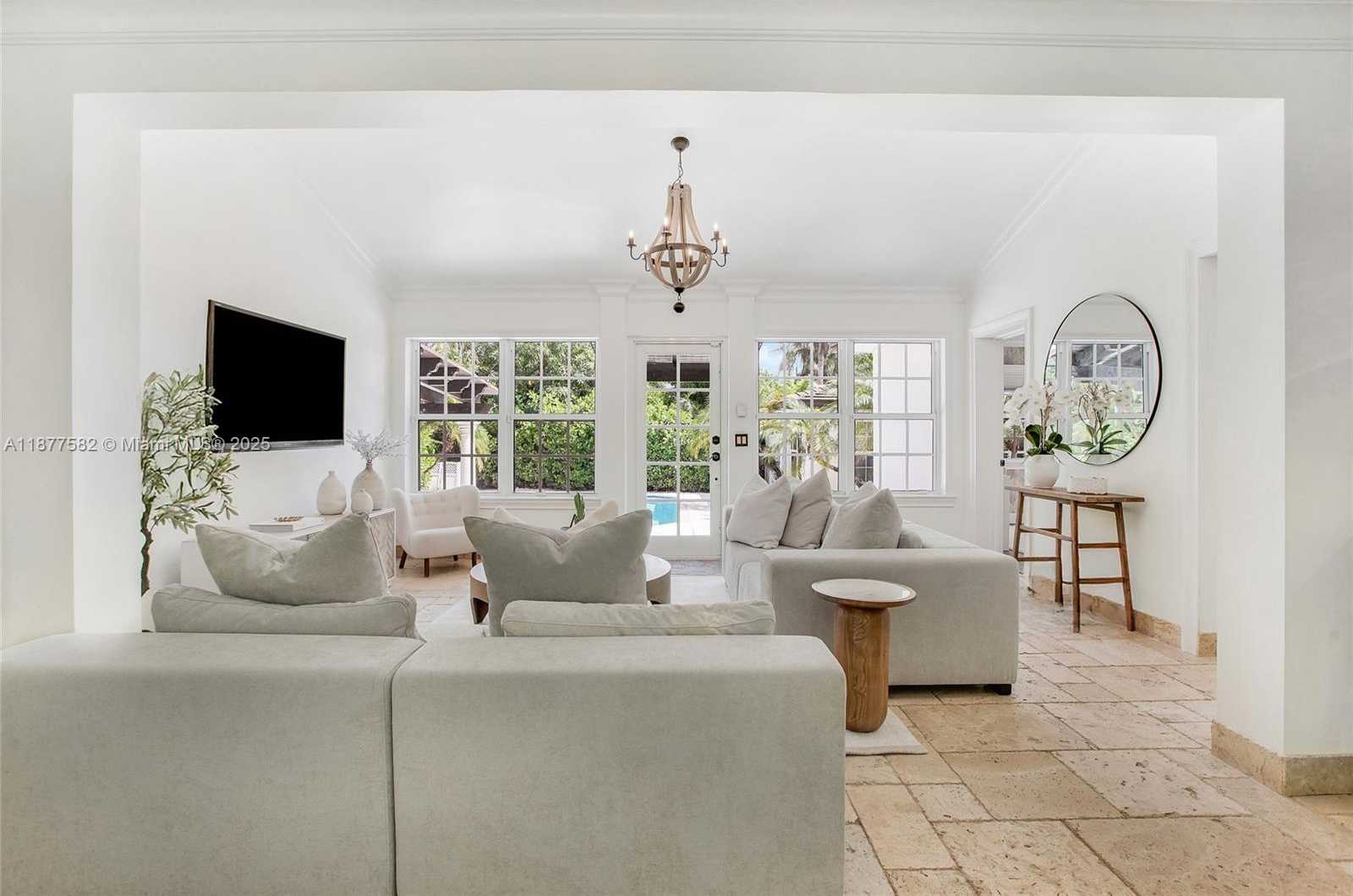 Small Image of 1161 SUNSET DR, Coral Gables Number 11