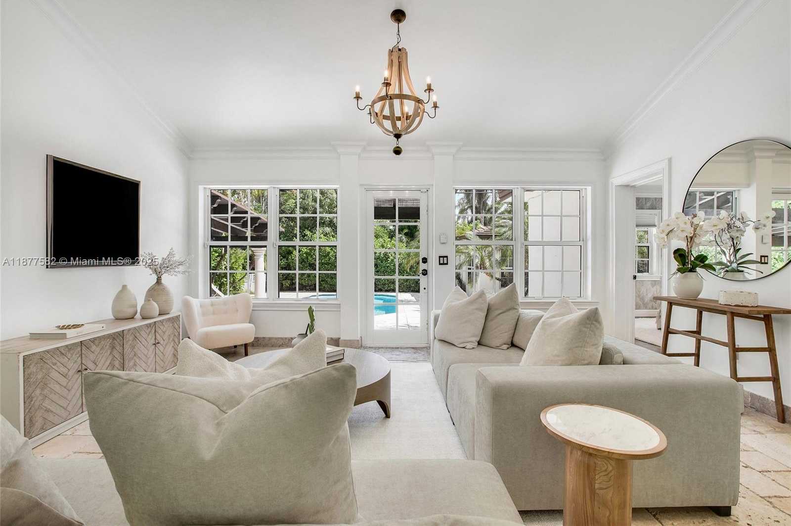 Small Image of 1161 SUNSET DR, Coral Gables Number 12