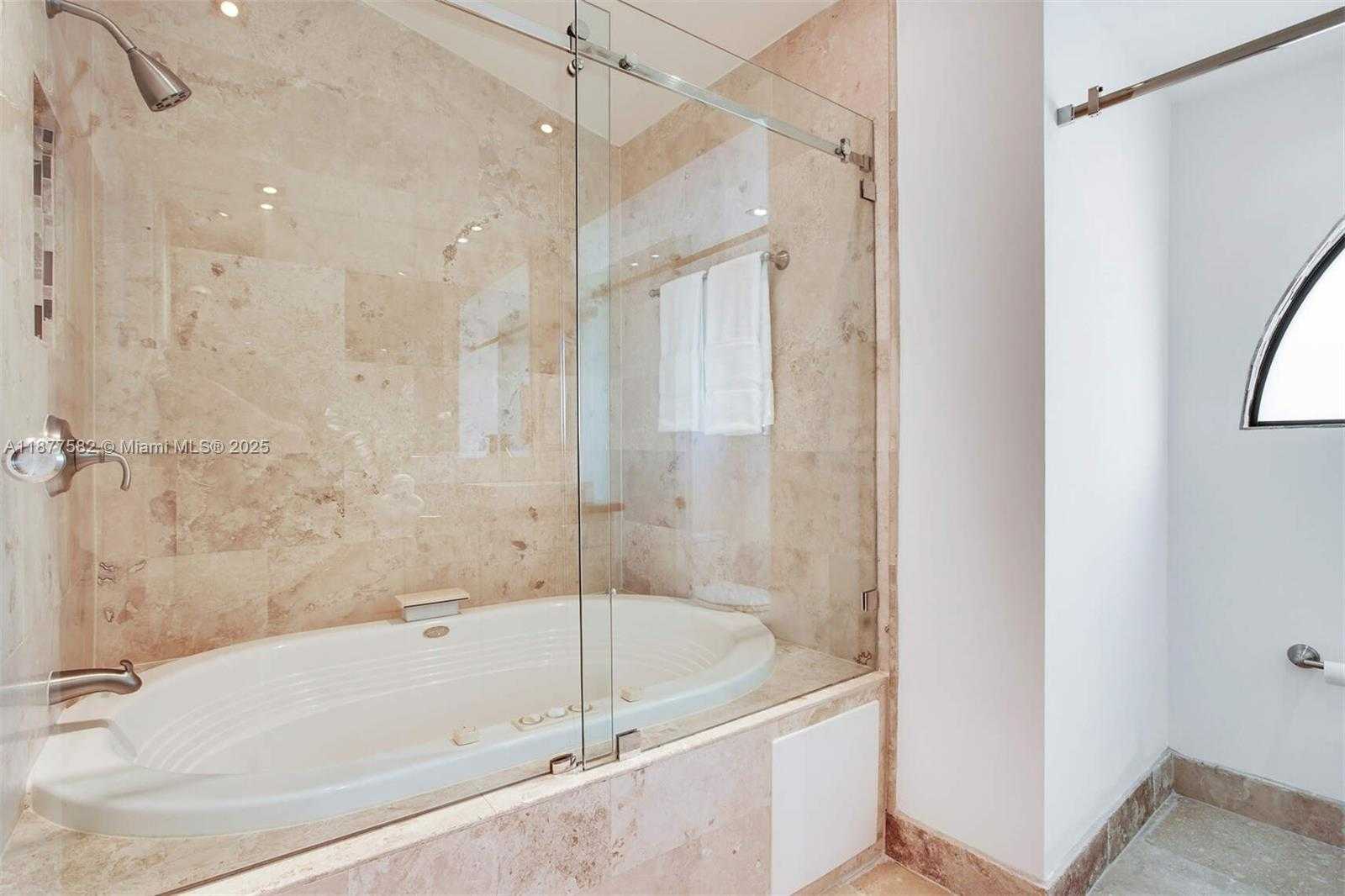 Small Image of 1161 SUNSET DR, Coral Gables Number 23
