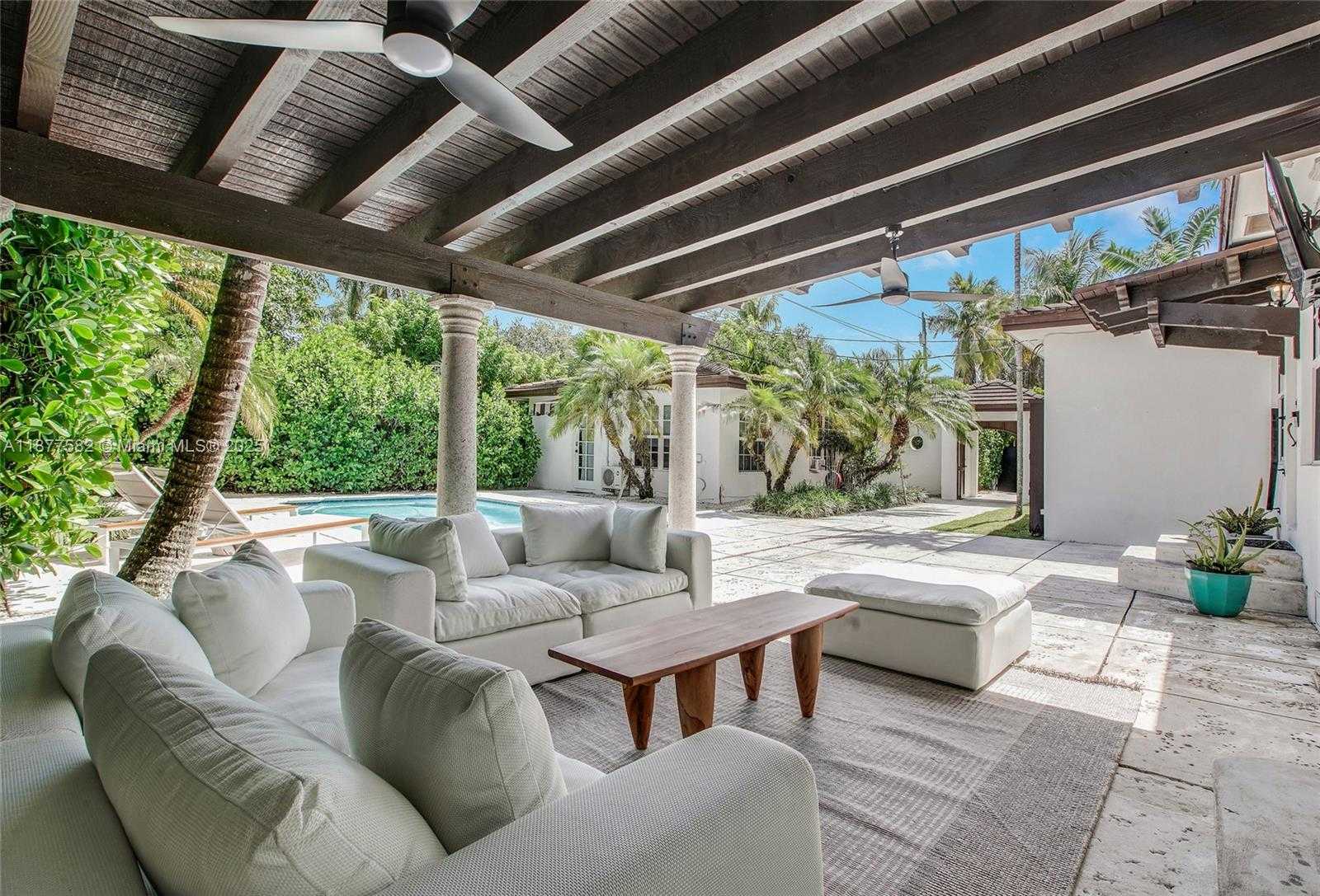 Small Image of 1161 SUNSET DR, Coral Gables Number 37