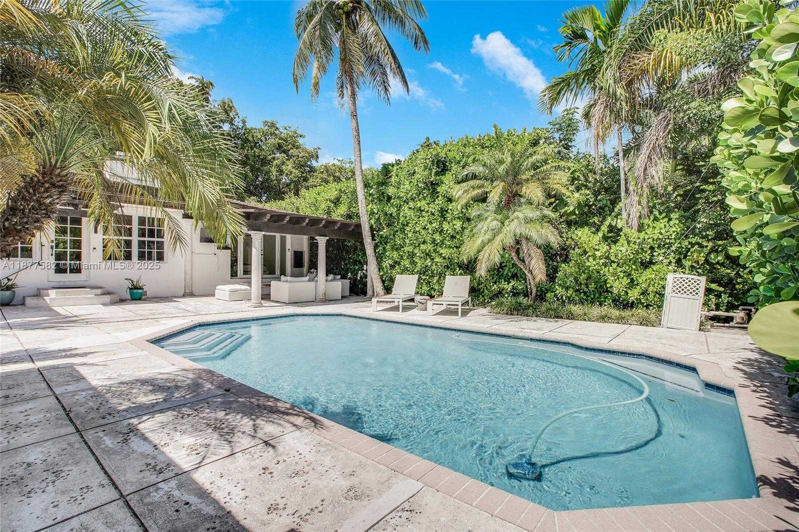 Small Image of 1161 SUNSET DR, Coral Gables Number 44
