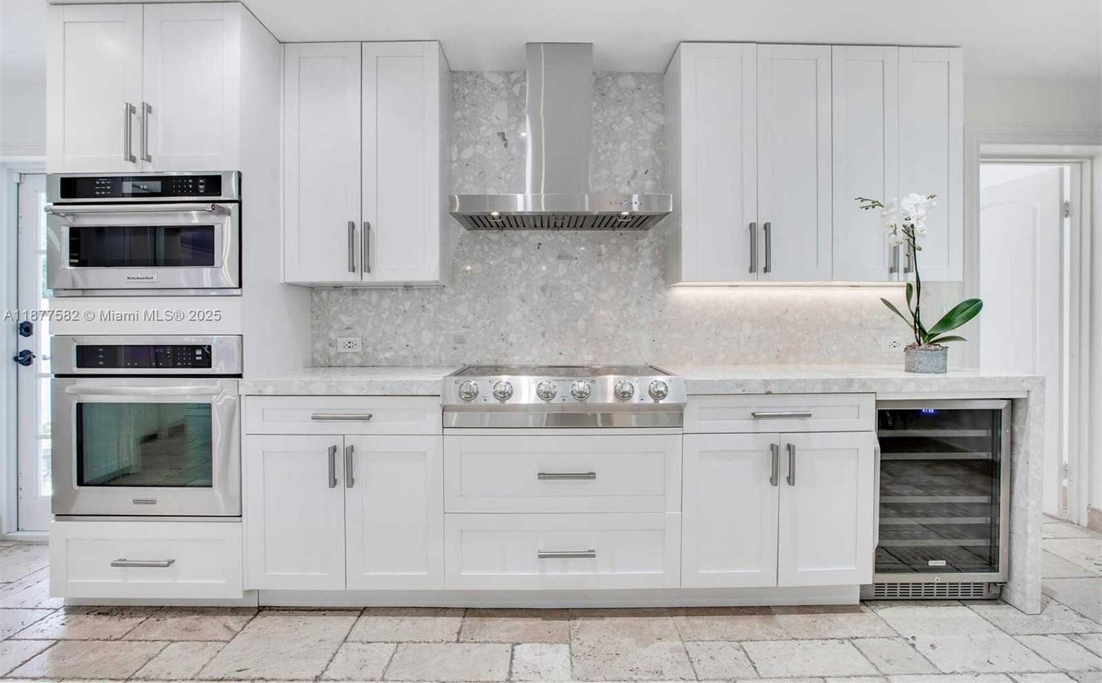 Small Image of 1161 SUNSET DR, Coral Gables Number 7