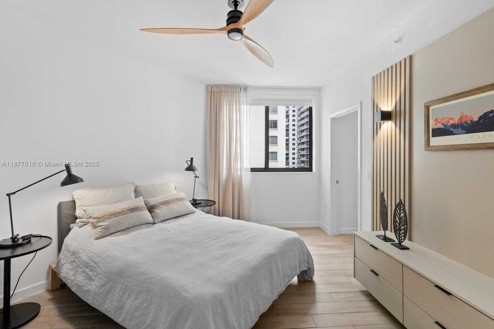 Small Image of 999 SOUTH WEST 1ST AVE #2502, Miami Number 17