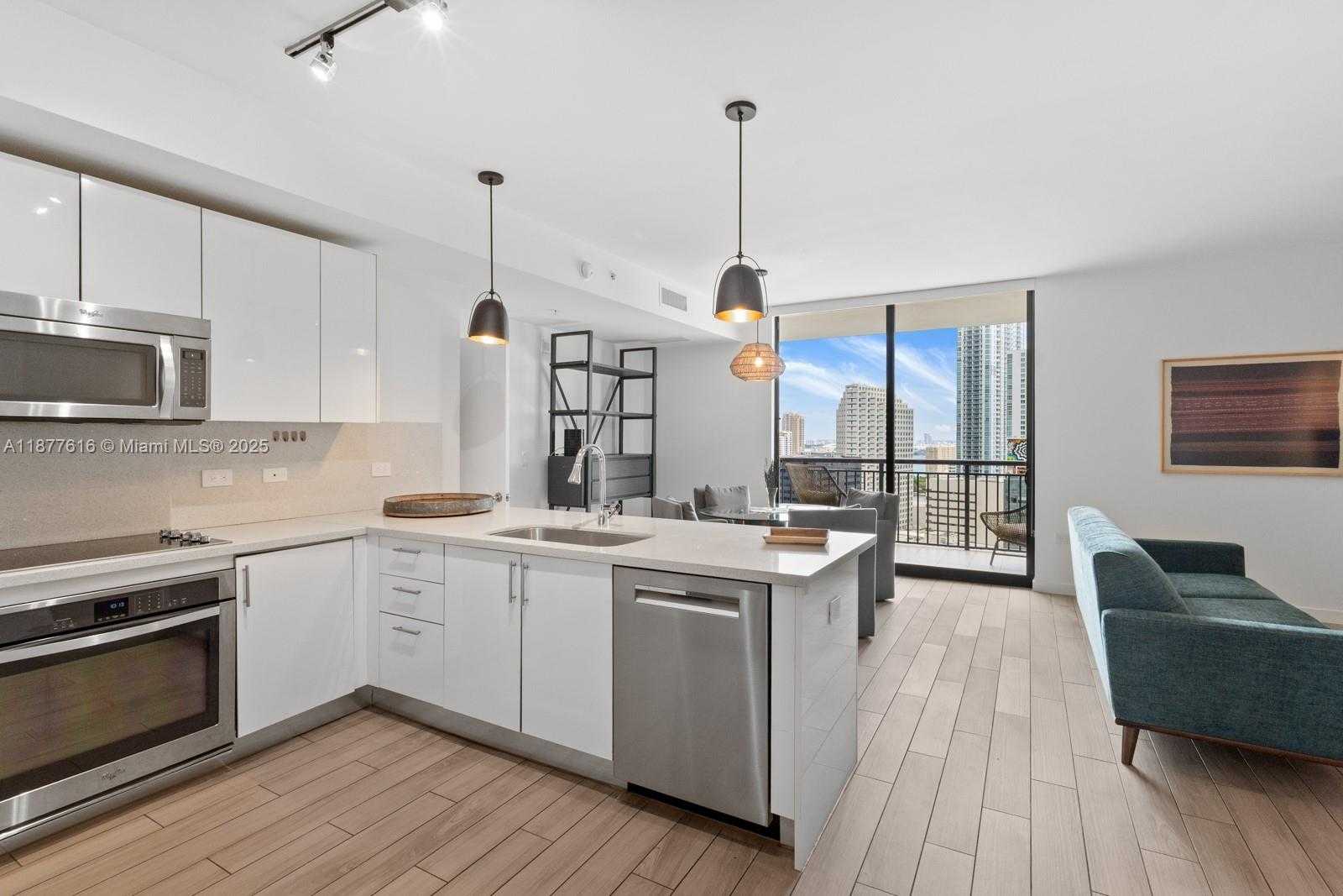 Small Image of 999 SOUTH WEST 1ST AVE #2502, Miami Number 4
