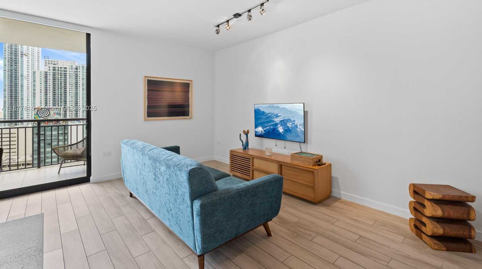 Small Image of 999 SOUTH WEST 1ST AVE #2502, Miami Number 9