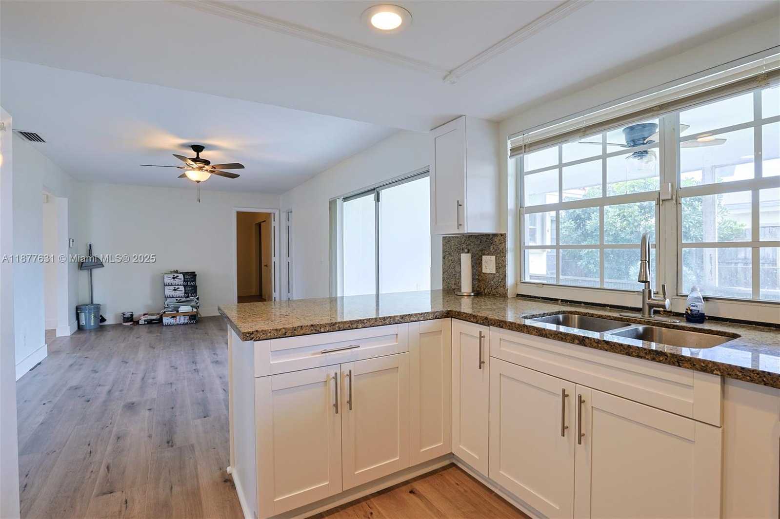 Small Image of 9020 NORTH WEST 21ST CT, Pembroke Pines Number 4
