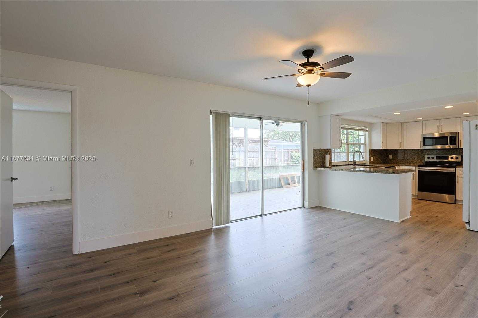 Small Image of 9020 NORTH WEST 21ST CT, Pembroke Pines Number 5