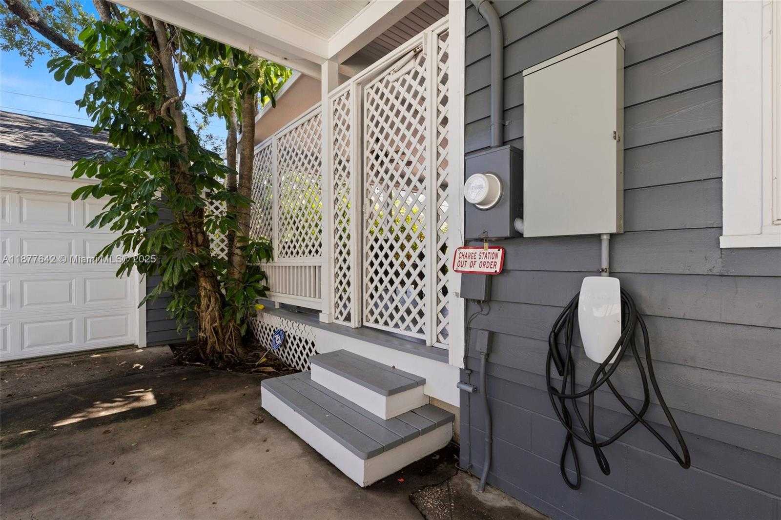 Small Image of 3003 WEST VILLA ROSA PARK, Tampa Number 36
