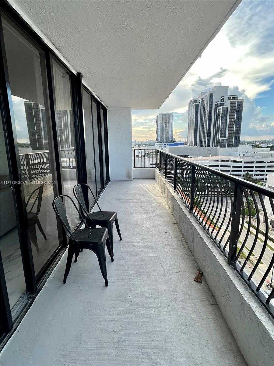 Small Image of 555 NORTH EAST 15TH ST #15G, Miami Number 22