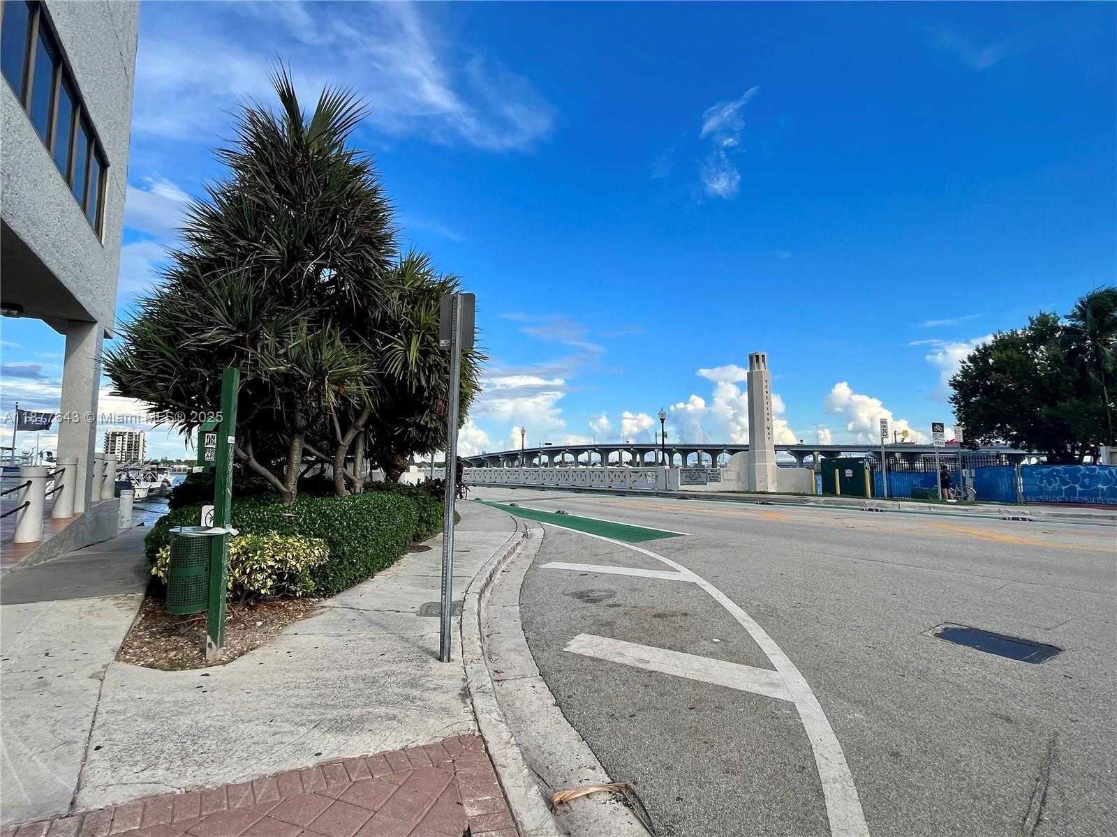 Small Image of 555 NORTH EAST 15TH ST #15G, Miami Number 4