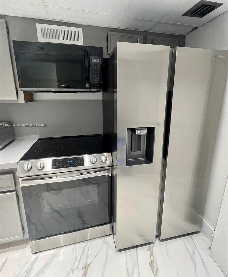 Small Image of 555 NORTH EAST 15TH ST #15G, Miami Number 40