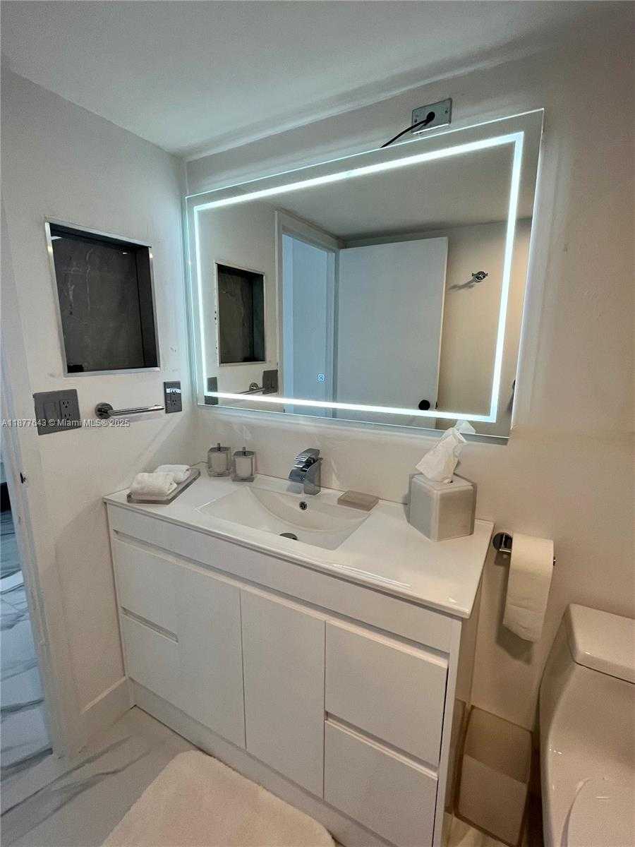 Small Image of 555 NORTH EAST 15TH ST #15G, Miami Number 53