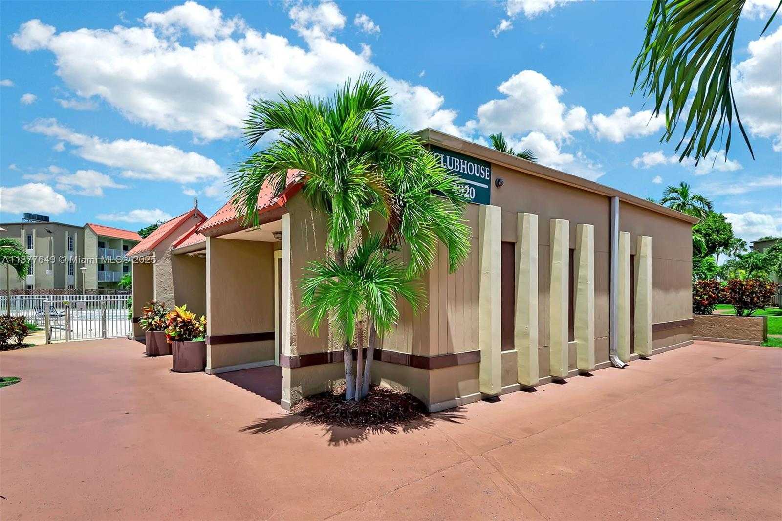 Small Image of 5000 NORTH WEST 79TH AVE #212, Doral Number 17