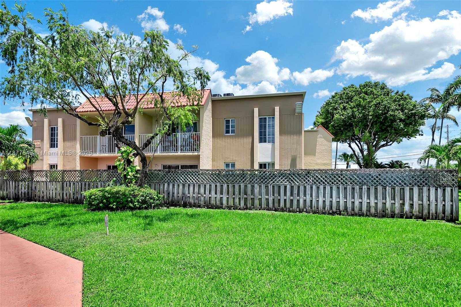 Small Image of 5000 NORTH WEST 79TH AVE #212, Doral Number 18