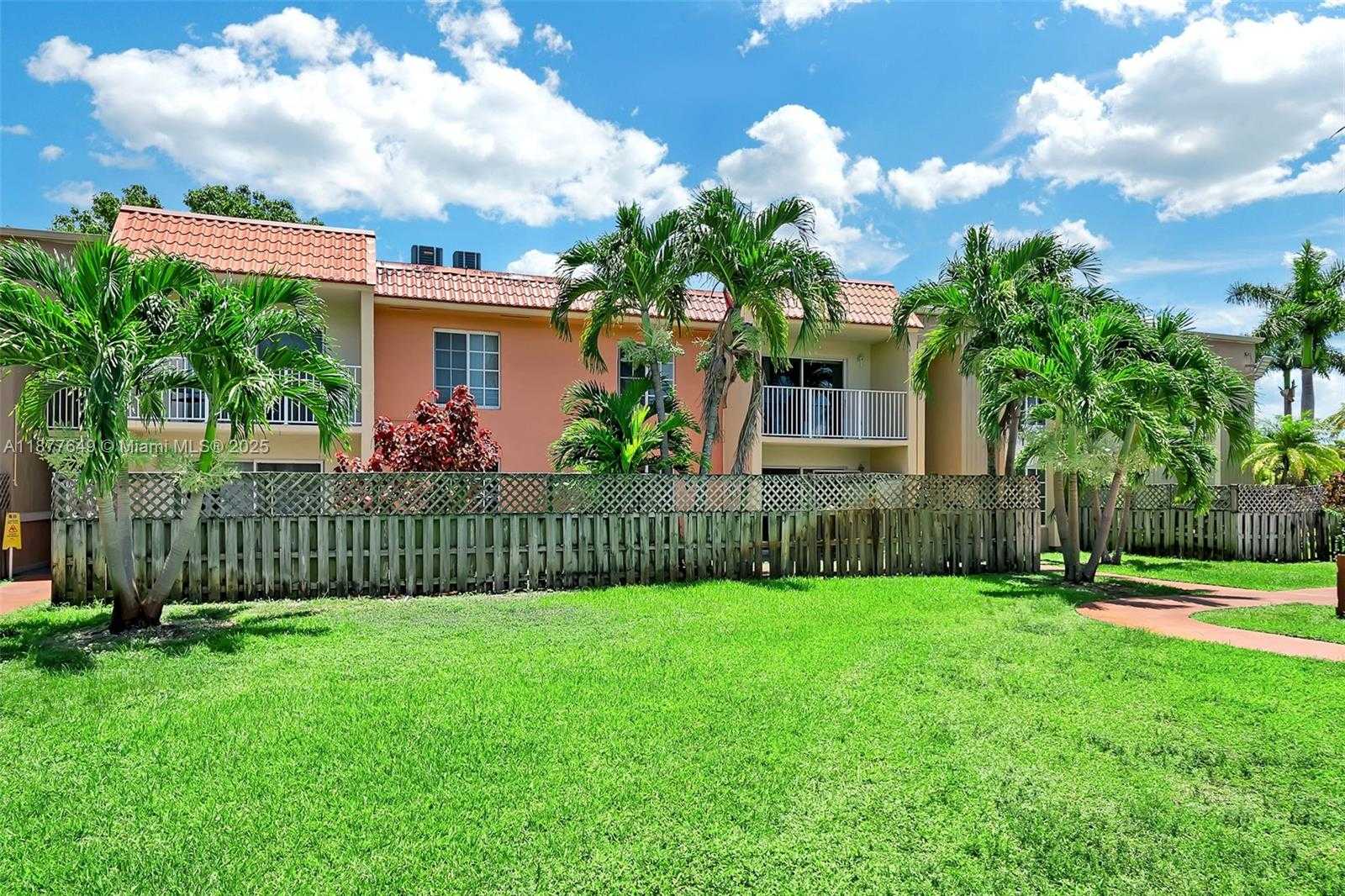 Small Image of 5000 NORTH WEST 79TH AVE #212, Doral Number 21