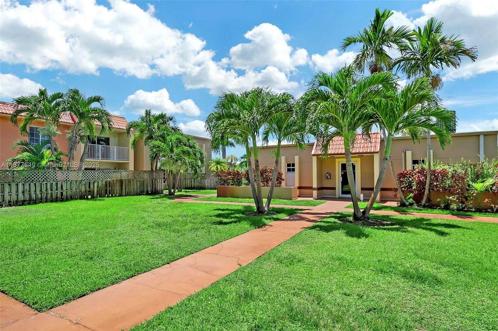Small Image of 5000 NORTH WEST 79TH AVE #212, Doral Number 22