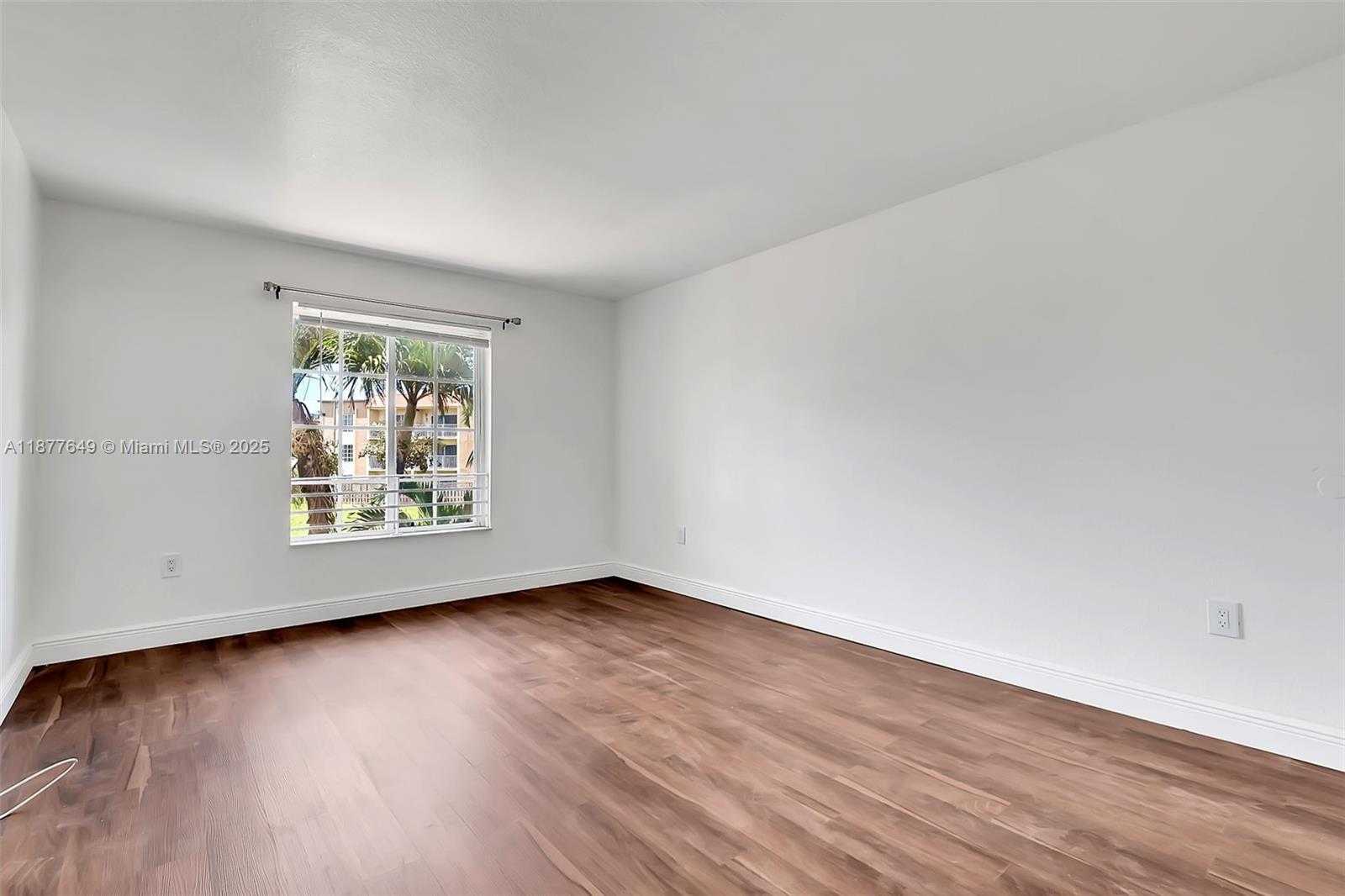 Small Image of 5000 NORTH WEST 79TH AVE #212, Doral Number 8
