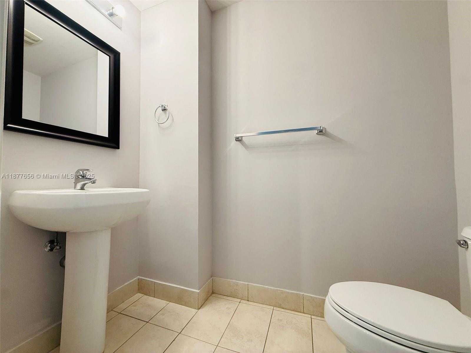 Imagen de Pequeño Objeto