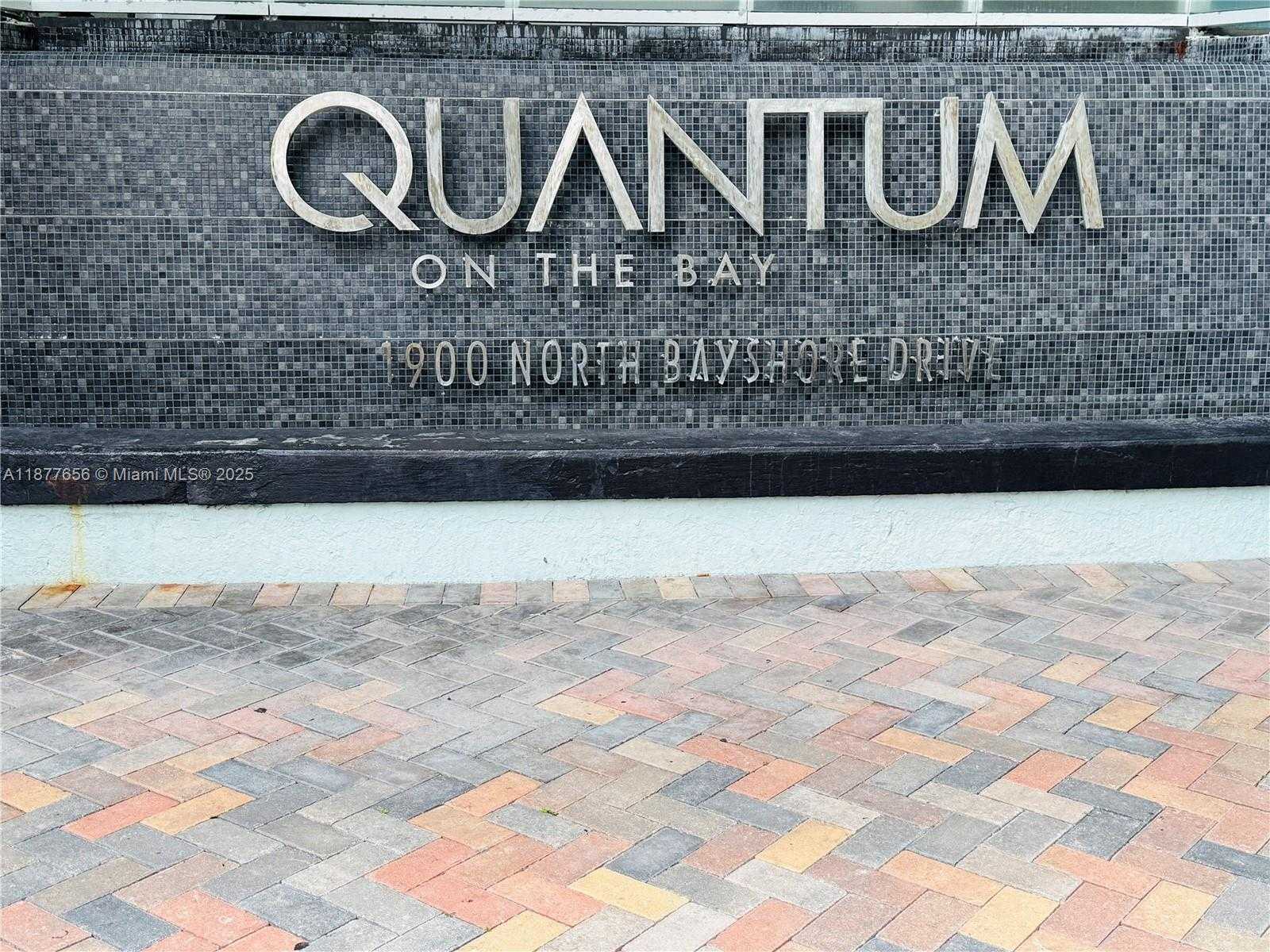 Imagen de Pequeño Objeto