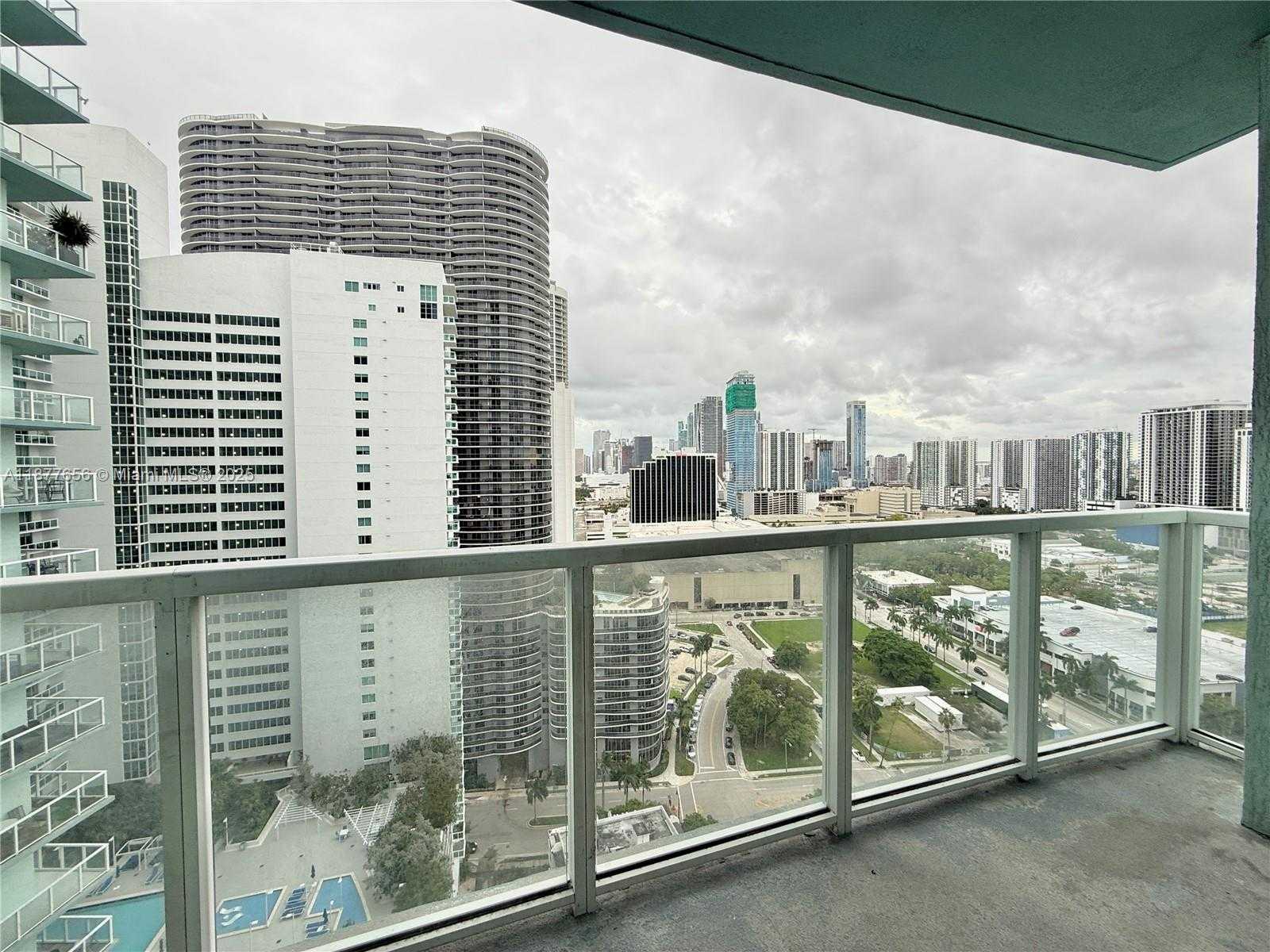 Imagen de Pequeño Objeto