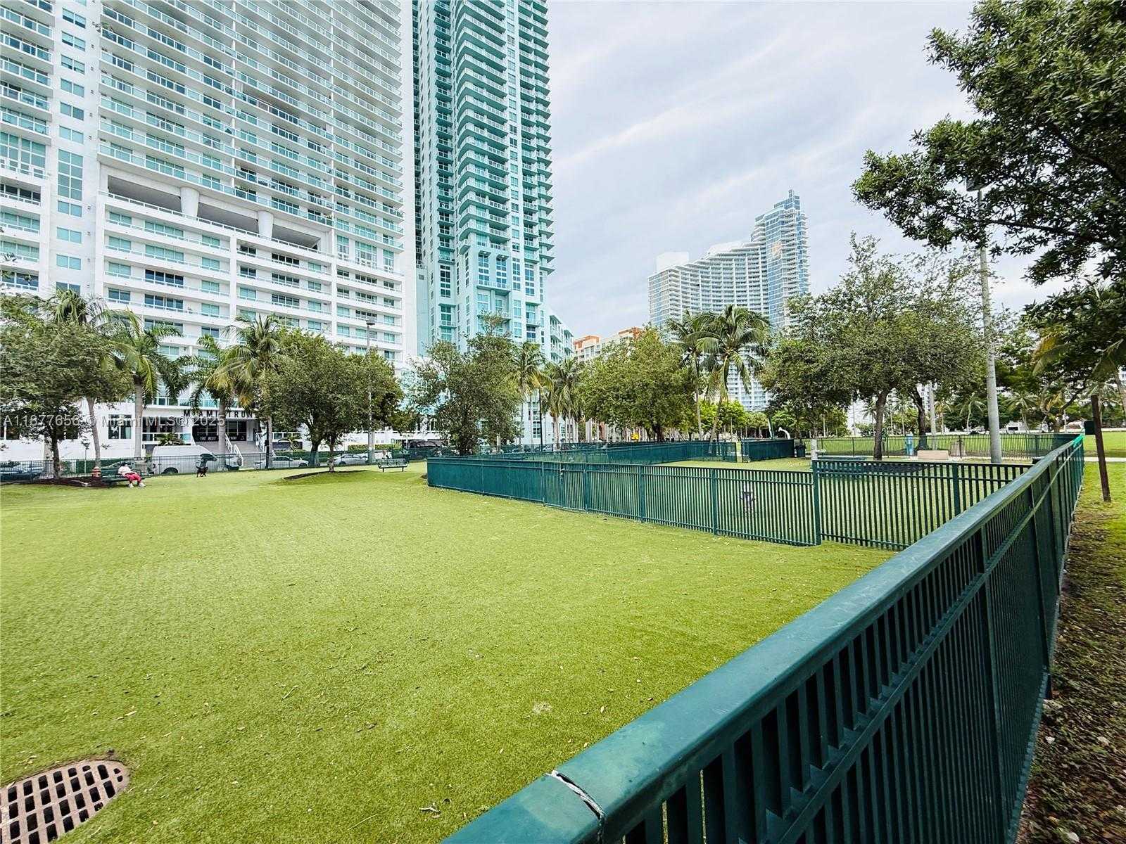 Imagen de Pequeño Objeto