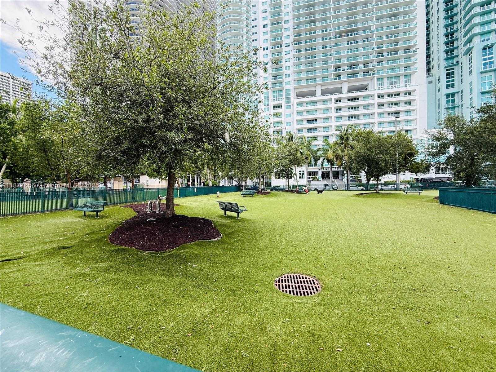 Imagen de Pequeño Objeto