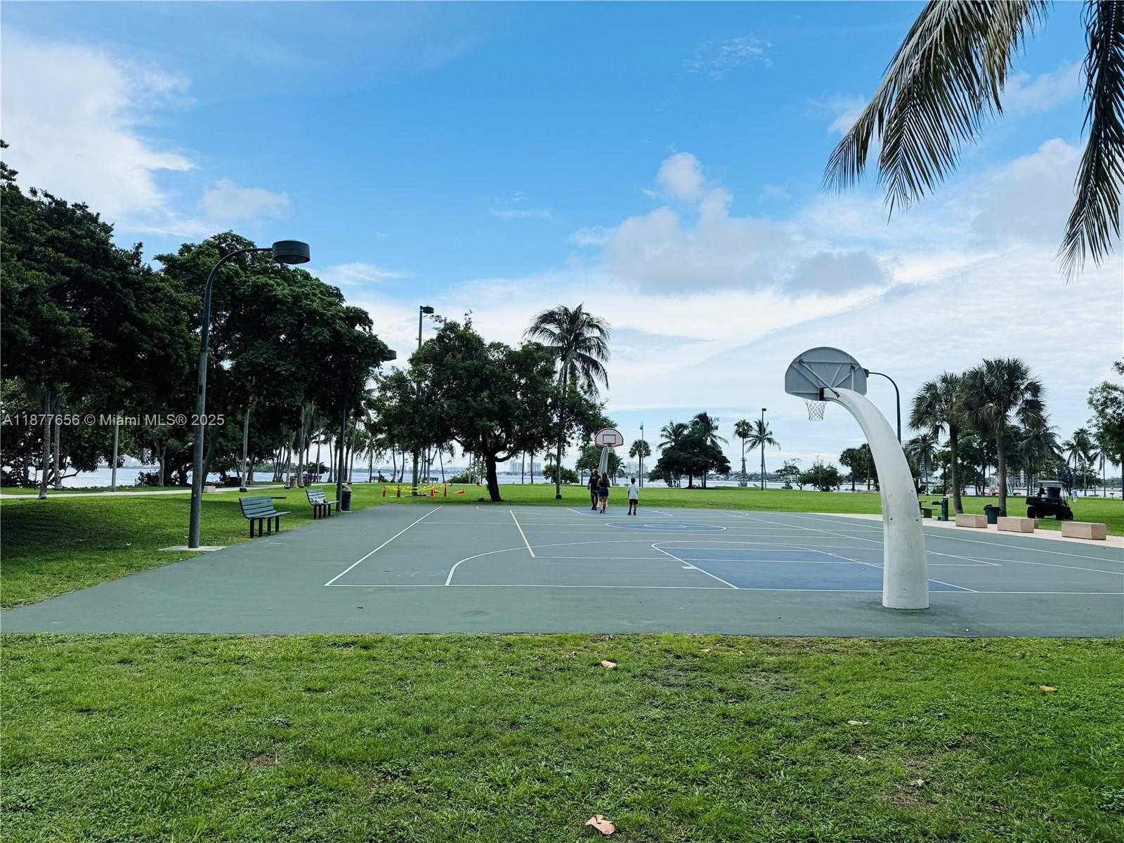 Imagen de Pequeño Objeto