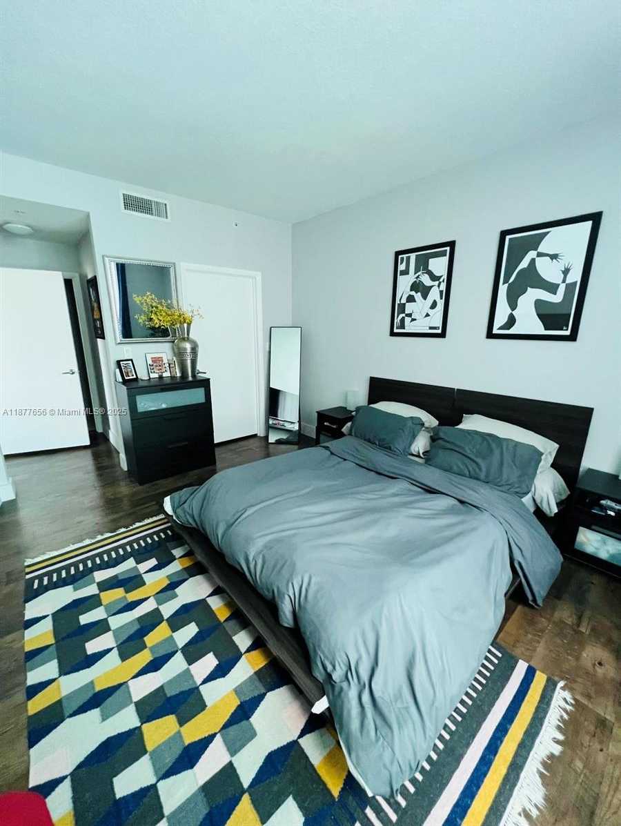 Imagen de Pequeño Objeto