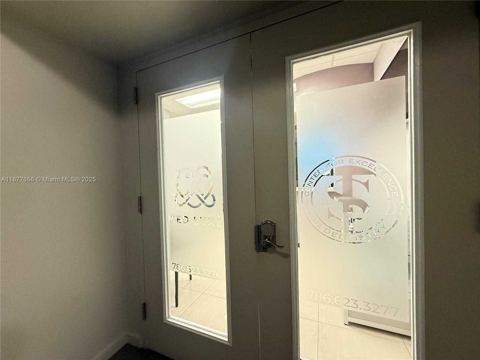 Imagen de Pequeño Objeto