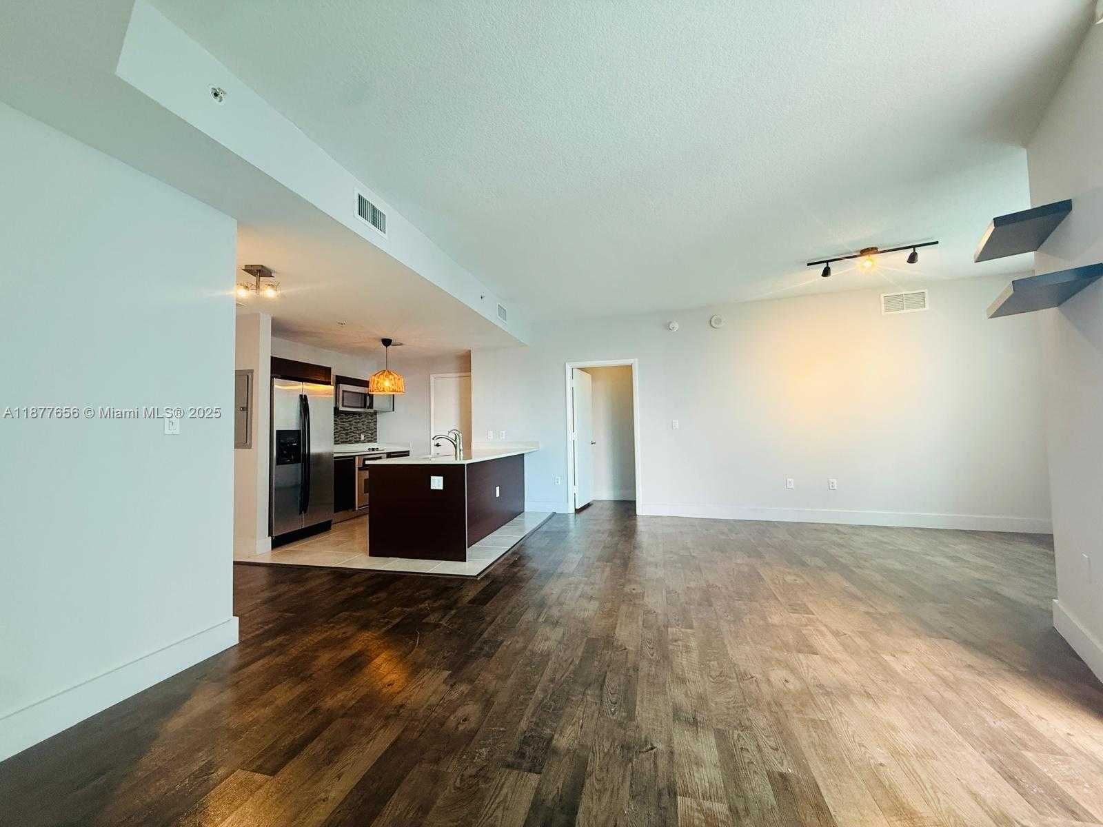 Imagen de Pequeño Objeto