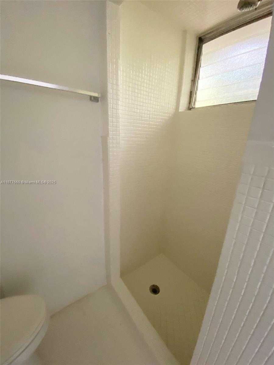 Small Image of 2612 JOHNSON ST #13, Hollywood Number 10